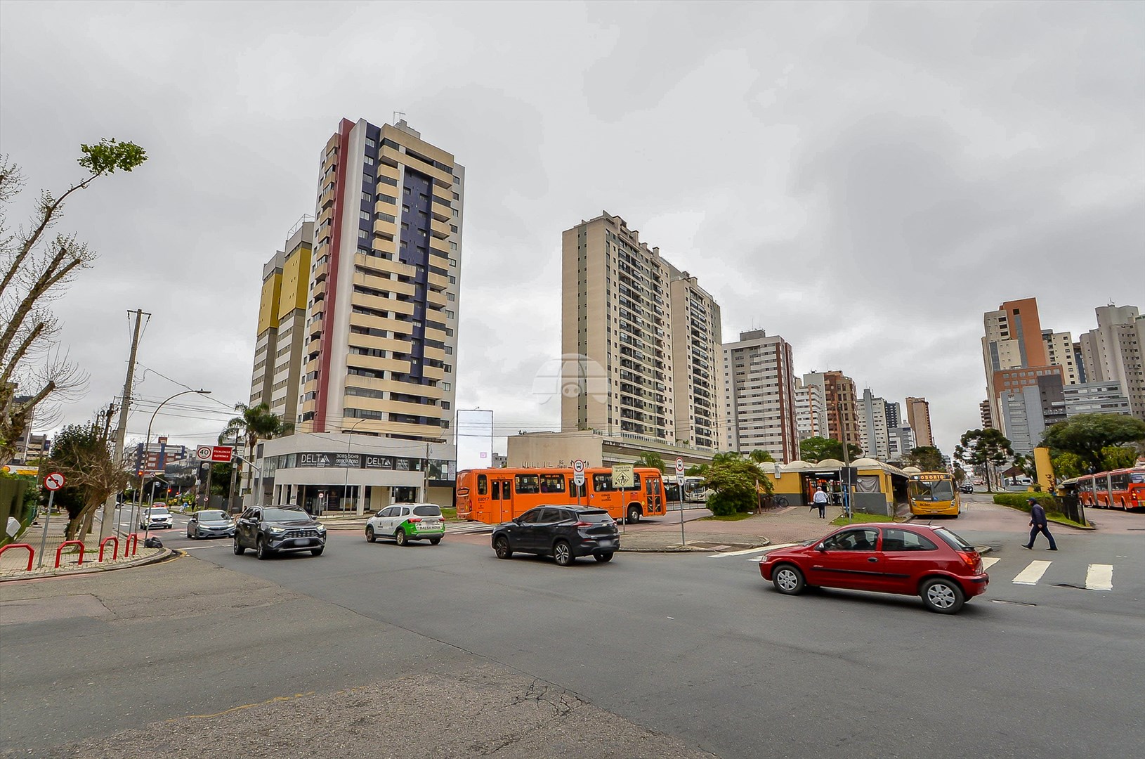 Apartamento à venda em Cabral, Curitiba — Kondor Imóveis: Imobiliária em Curitiba | Uma imobiliária pra você