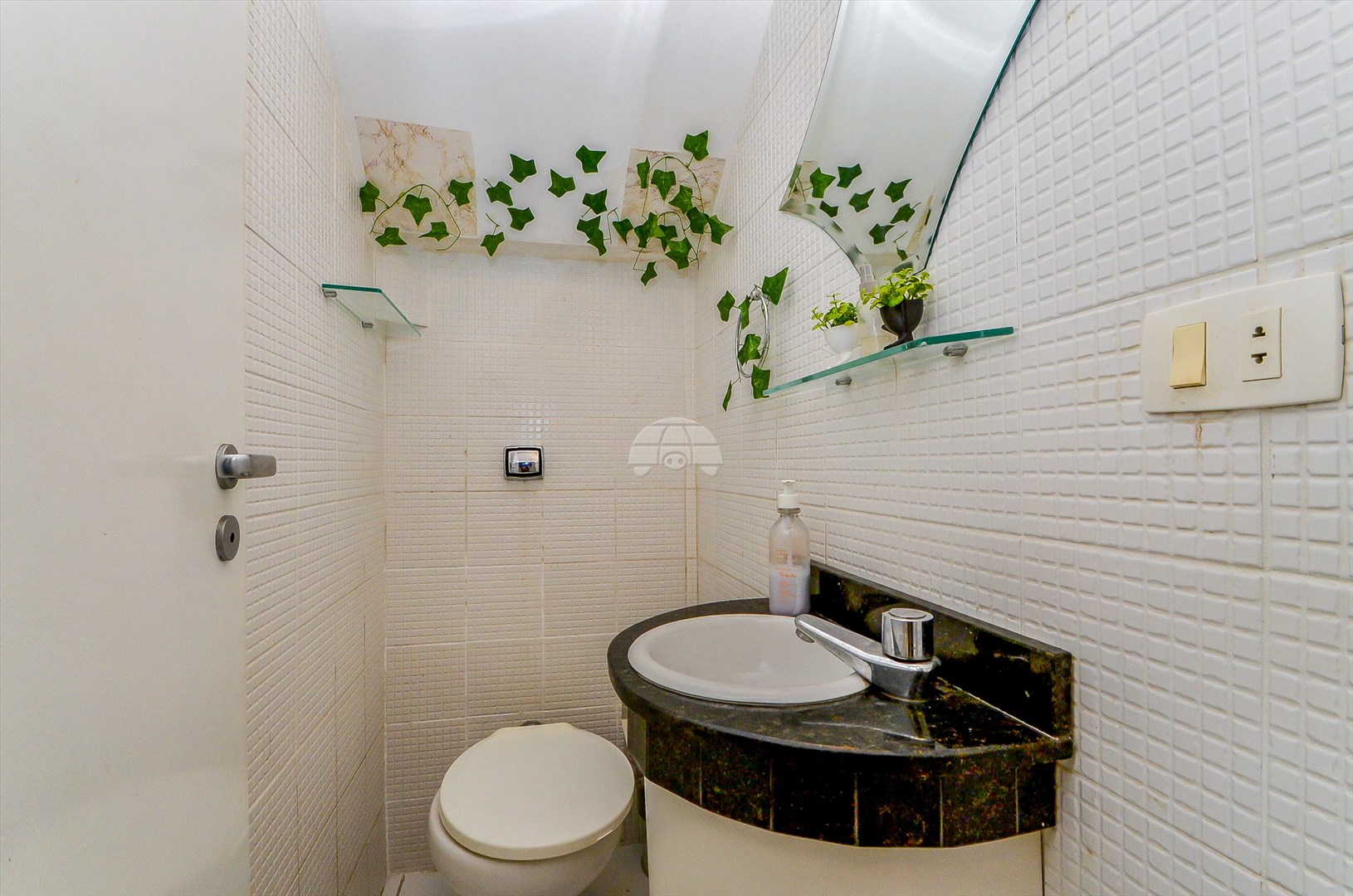 Casa à venda em Bom Retiro, Curitiba — Imobiliária Cilar