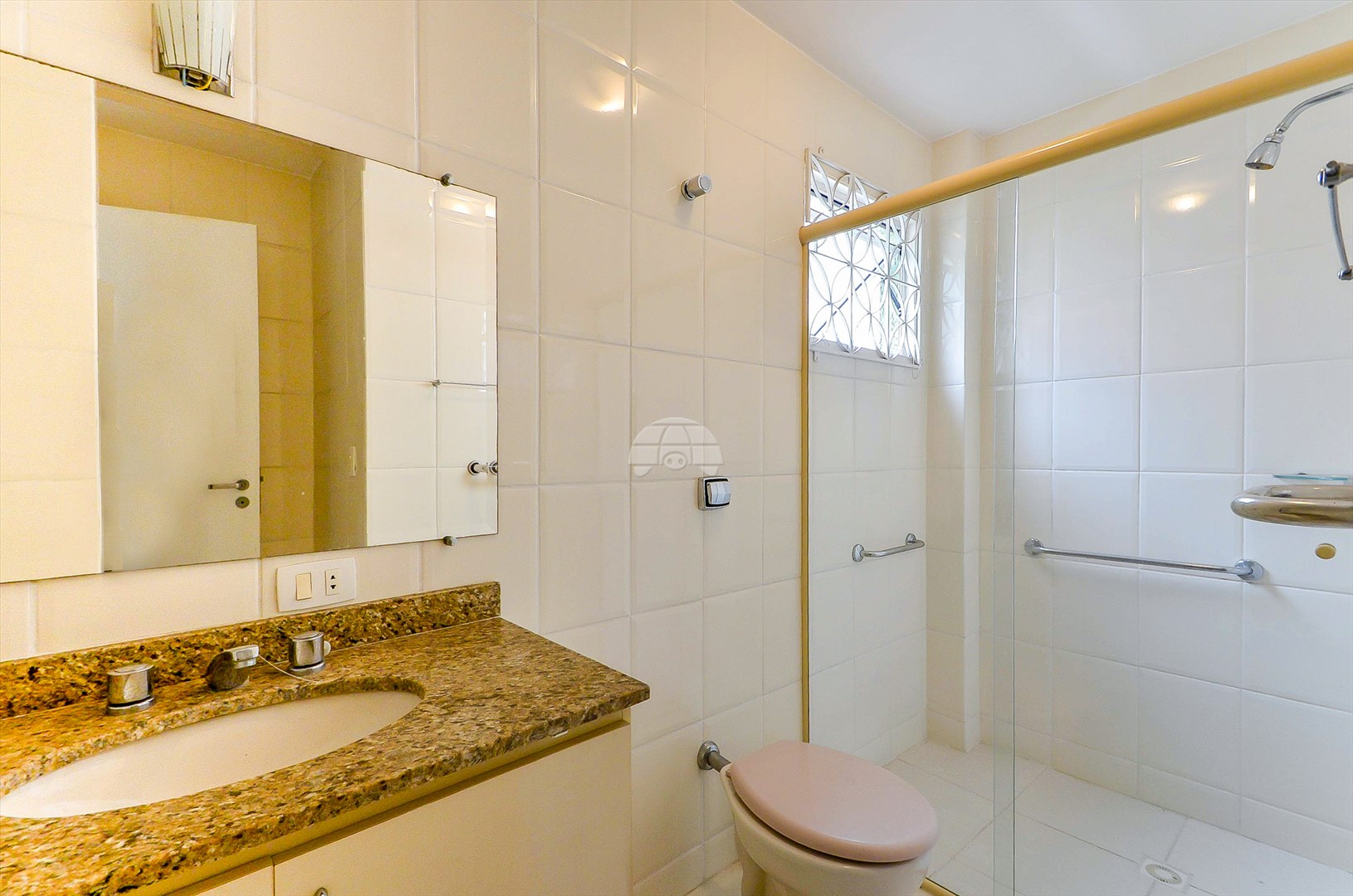 Casa à venda em Bom Retiro, Curitiba — Imobiliária Cilar