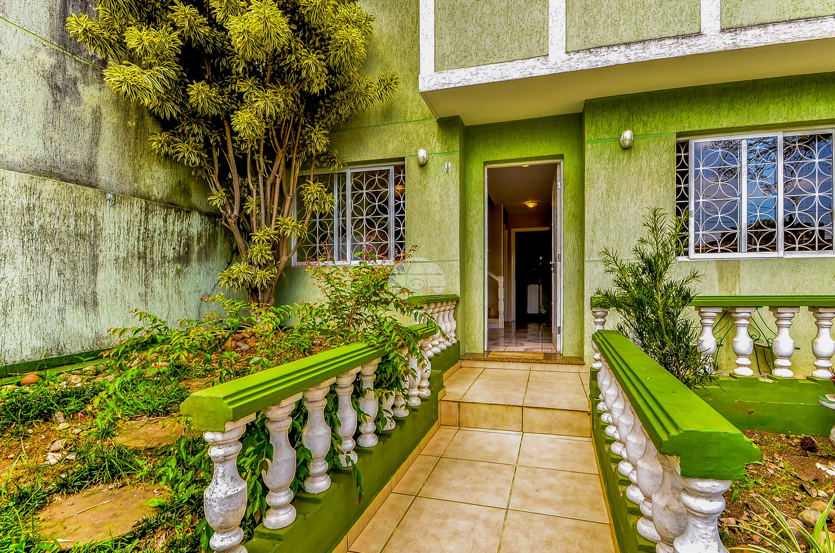 Casa à venda em Bom Retiro, Curitiba — Portal Chave Fácil