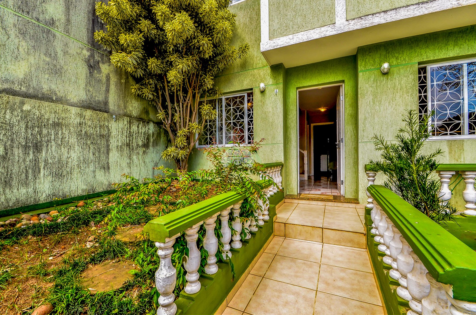 Casa à venda em Bom Retiro, Curitiba — Imobiliária Cilar