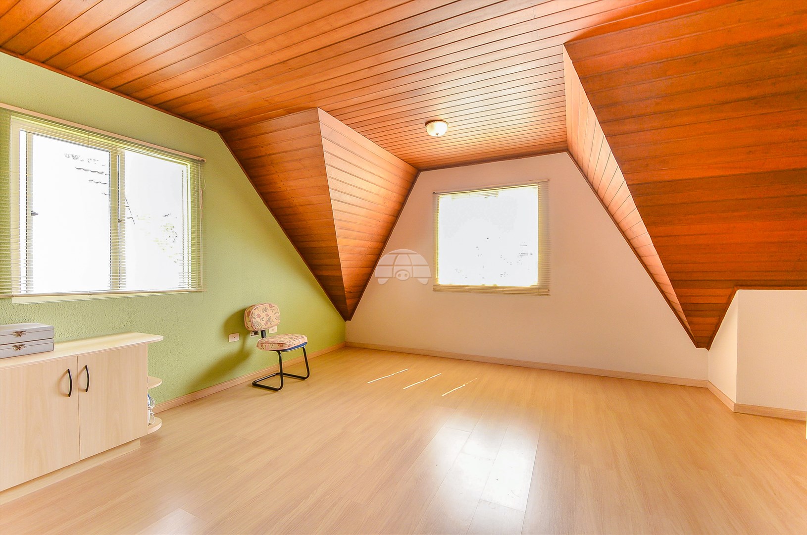 Casa à venda em Bom Retiro, Curitiba — Imobiliária Cilar