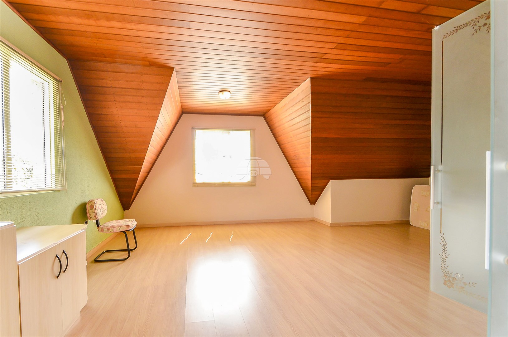 Casa à venda em Bom Retiro, Curitiba — Imobiliária Cilar
