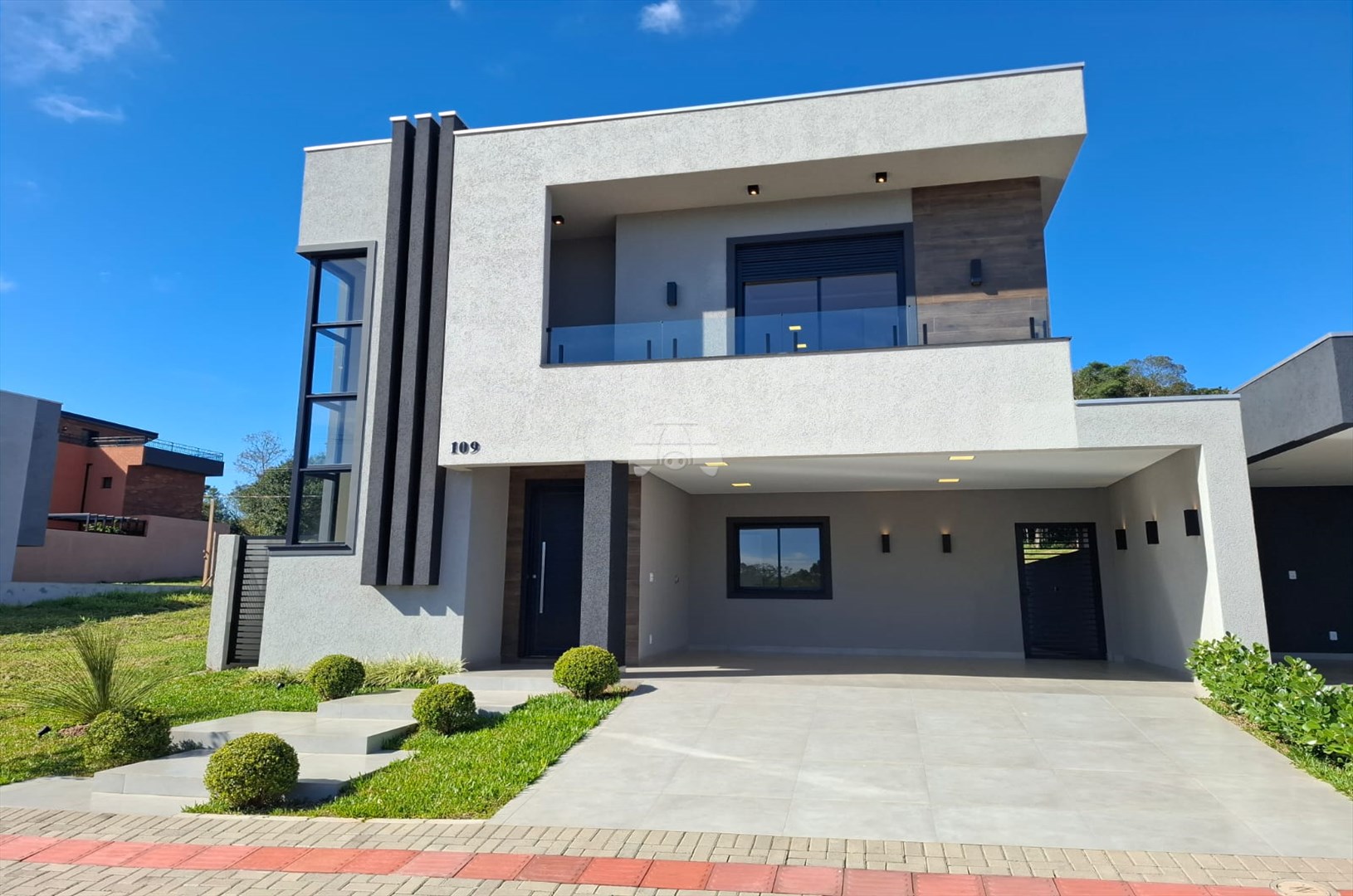 Casa à venda em Uvaranas, Ponta Grossa — Portal Chave Fácil