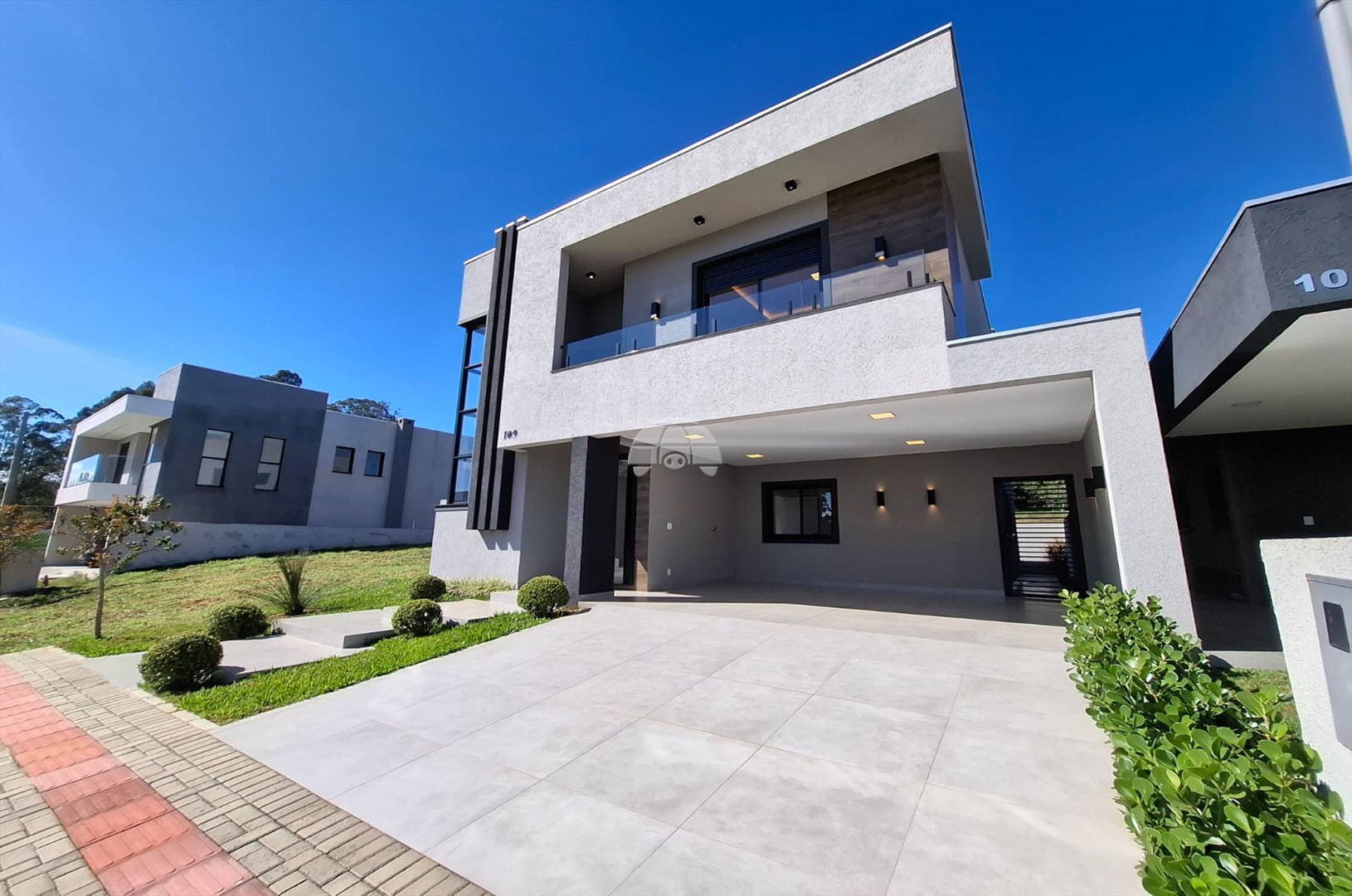 Casa à venda em Uvaranas, Ponta Grossa — Portal Chave Fácil