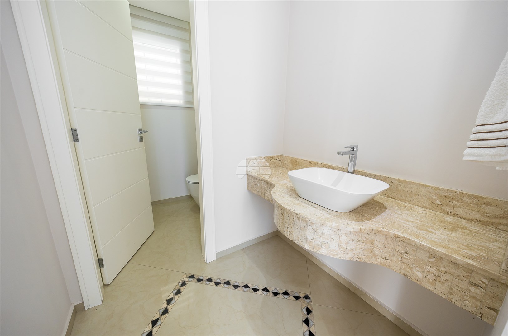 Casa à venda em Xaxim, Curitiba — Portal Chave Fácil