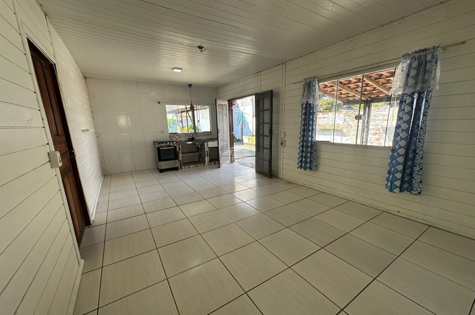 Casa à venda em Continental, Itapoá — Portal Chave Fácil