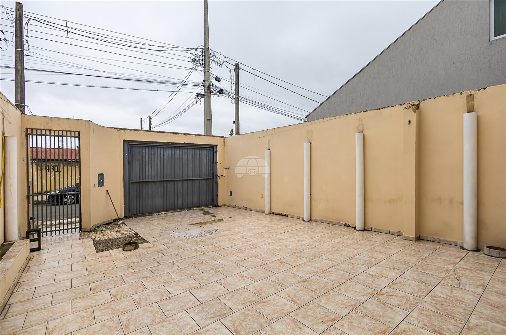 Sobrado à venda em Capão Da Imbuia, Curitiba — Portal Chave Fácil