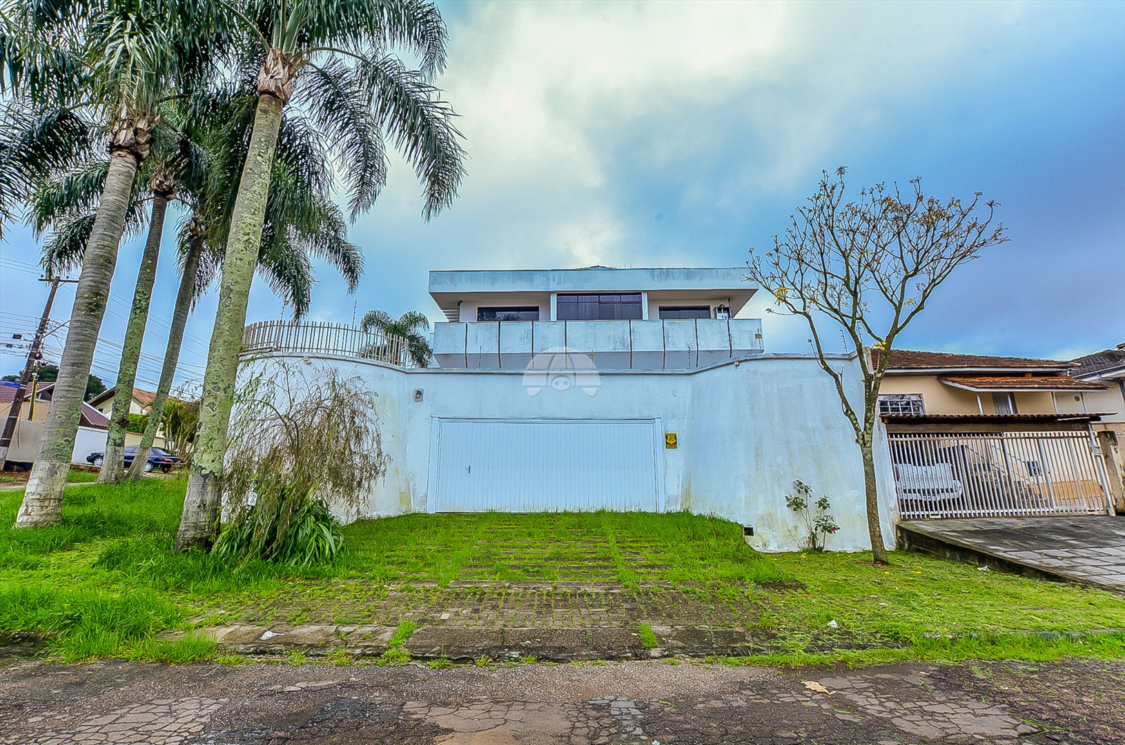 Casa à venda em Guabirotuba, Curitiba — Portal Chave Fácil