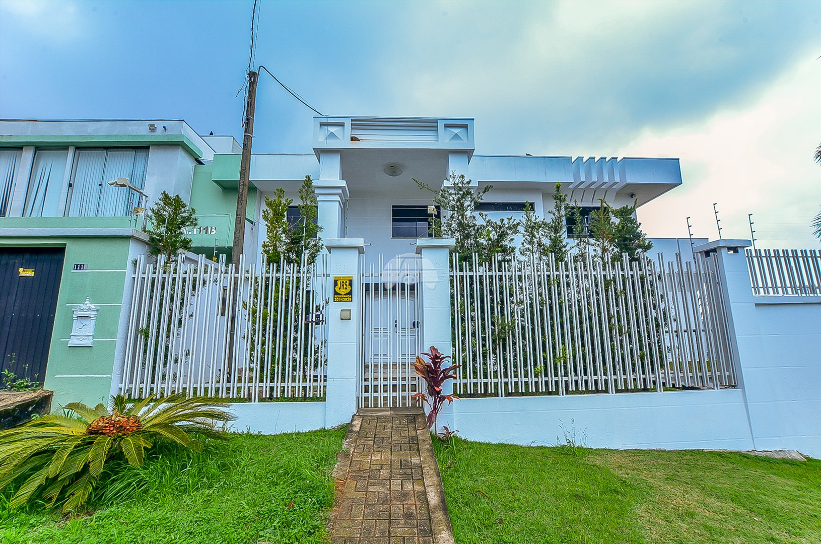Casa à venda em Guabirotuba, Curitiba — Portal Chave Fácil
