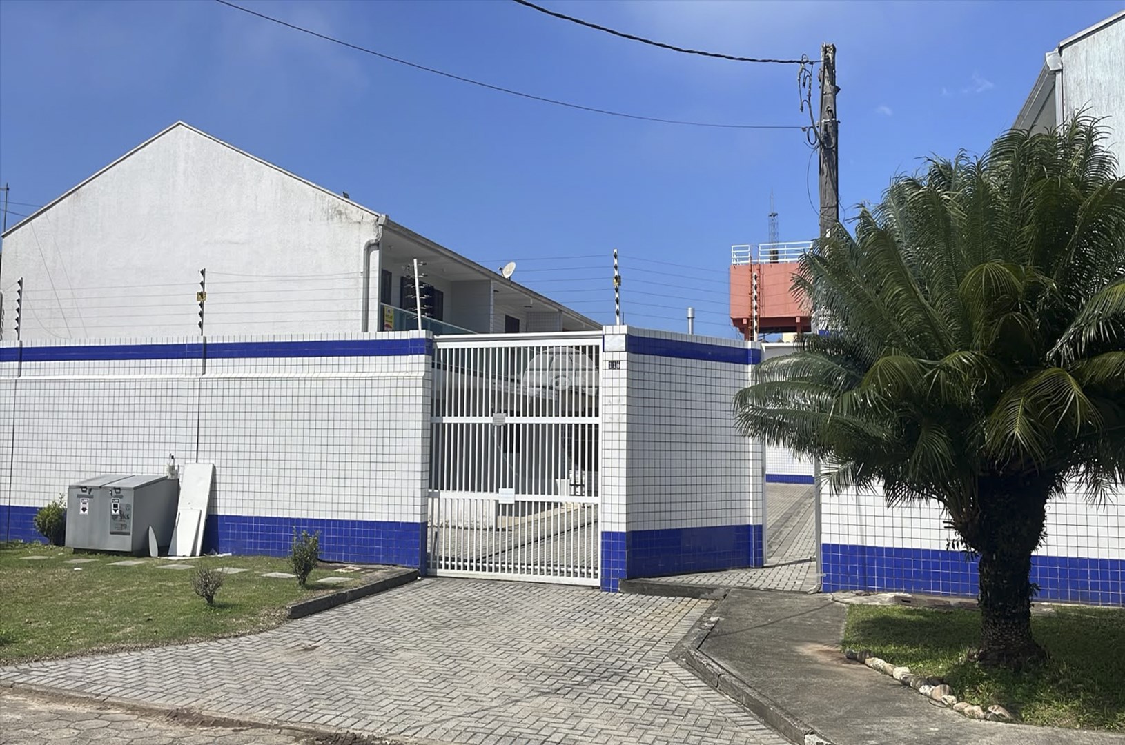 Sobrado à venda em Brejatuba, Guaratuba — Portal Chave Fácil