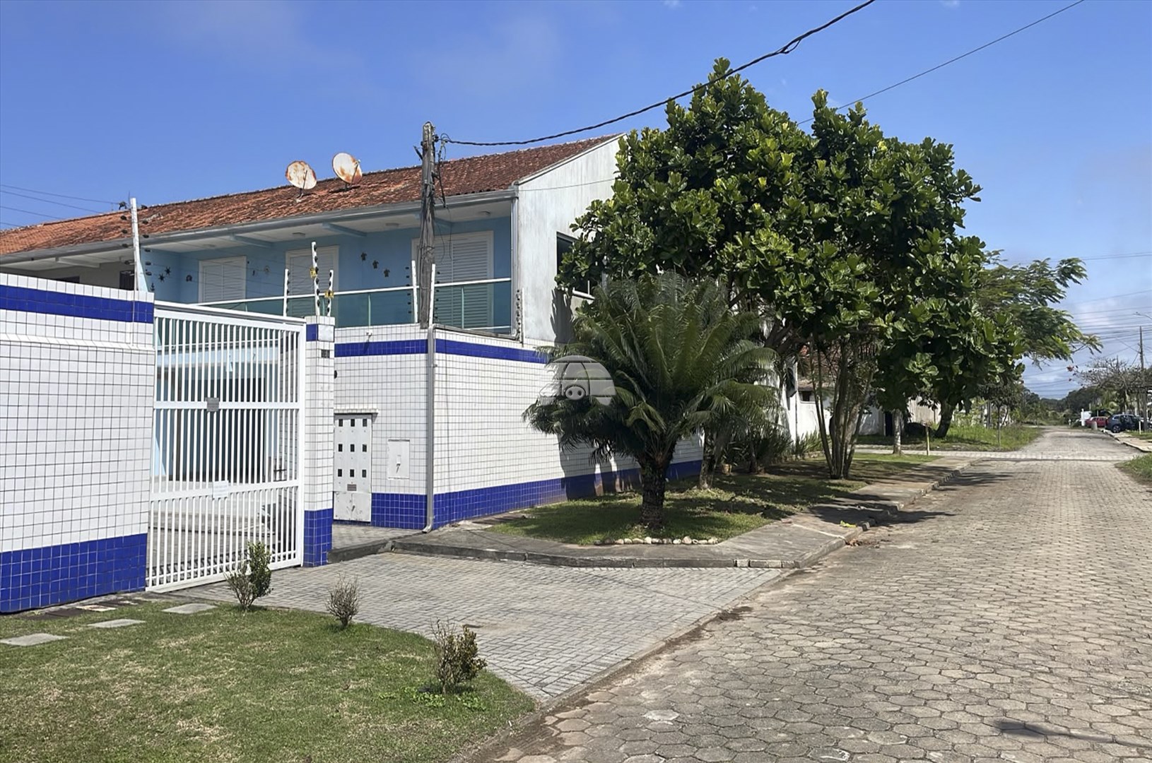 Sobrado à venda em Brejatuba, Guaratuba — Portal Chave Fácil