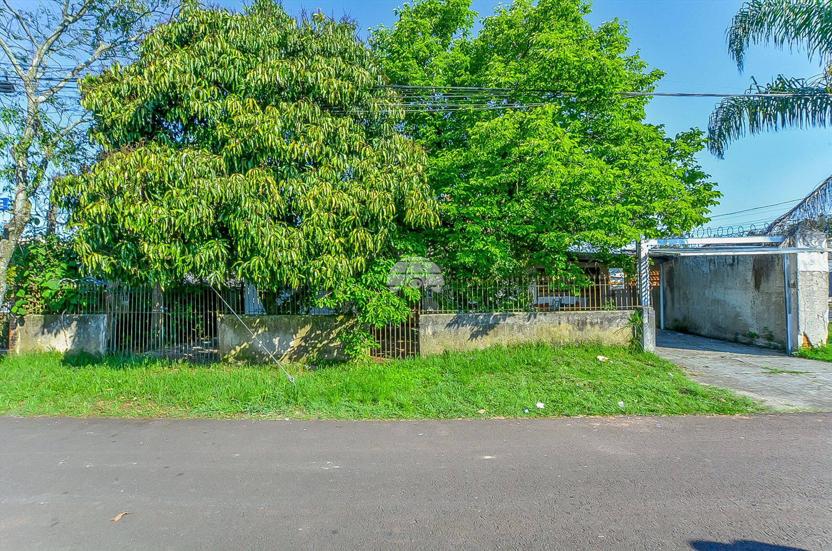 Terreno à venda em Cajuru, Curitiba — Portal Chave Fácil