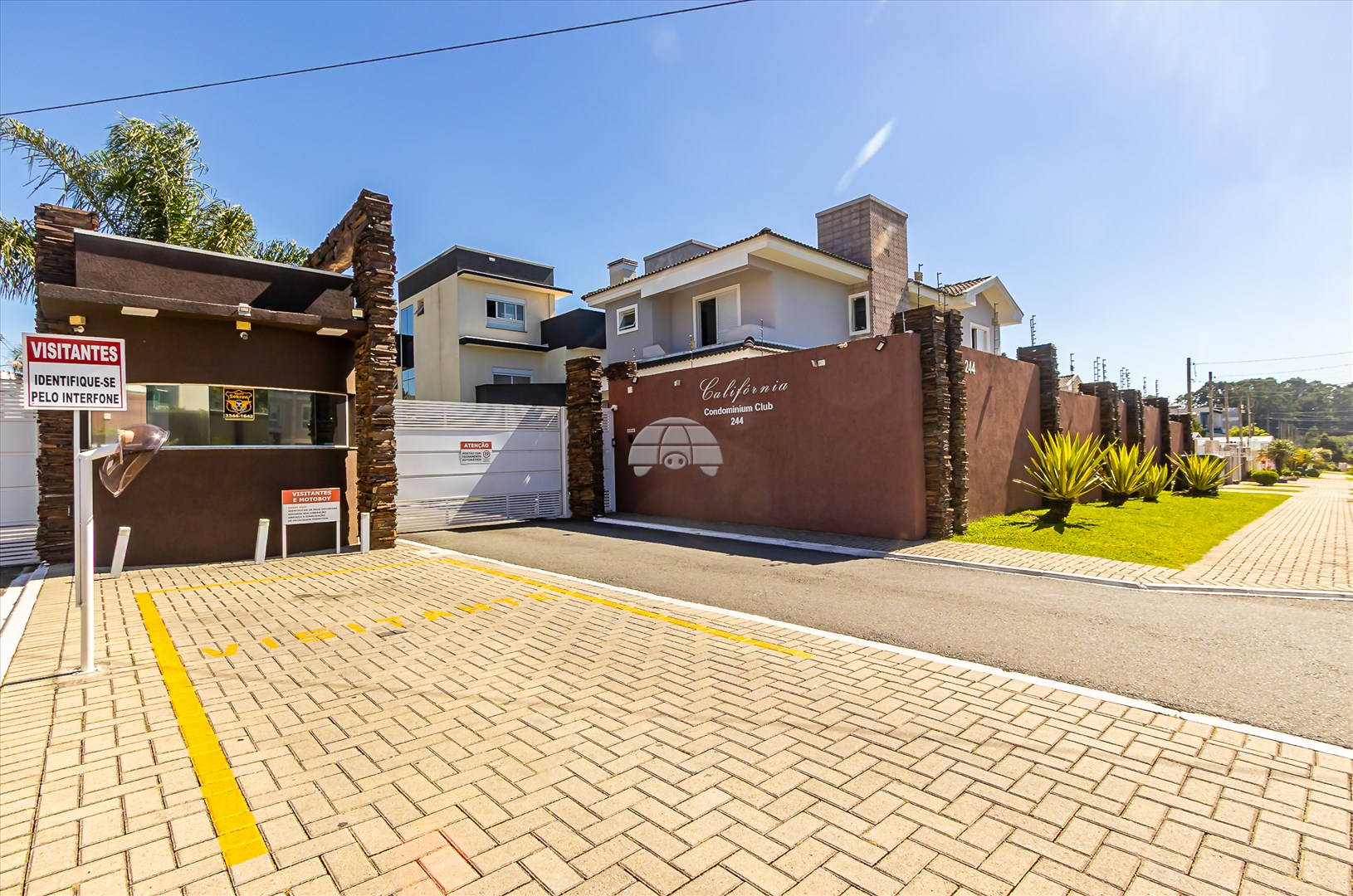 Casa à venda em Umbará, Curitiba — Portal Chave Fácil