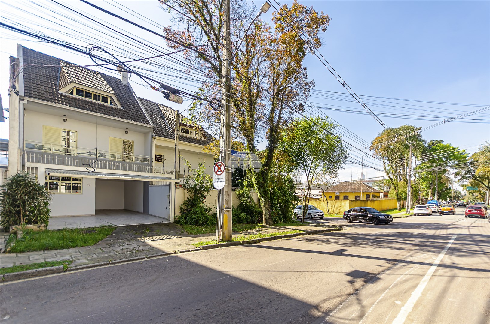 Sobrado à venda em Água Verde, Curitiba — Portal Chave Fácil