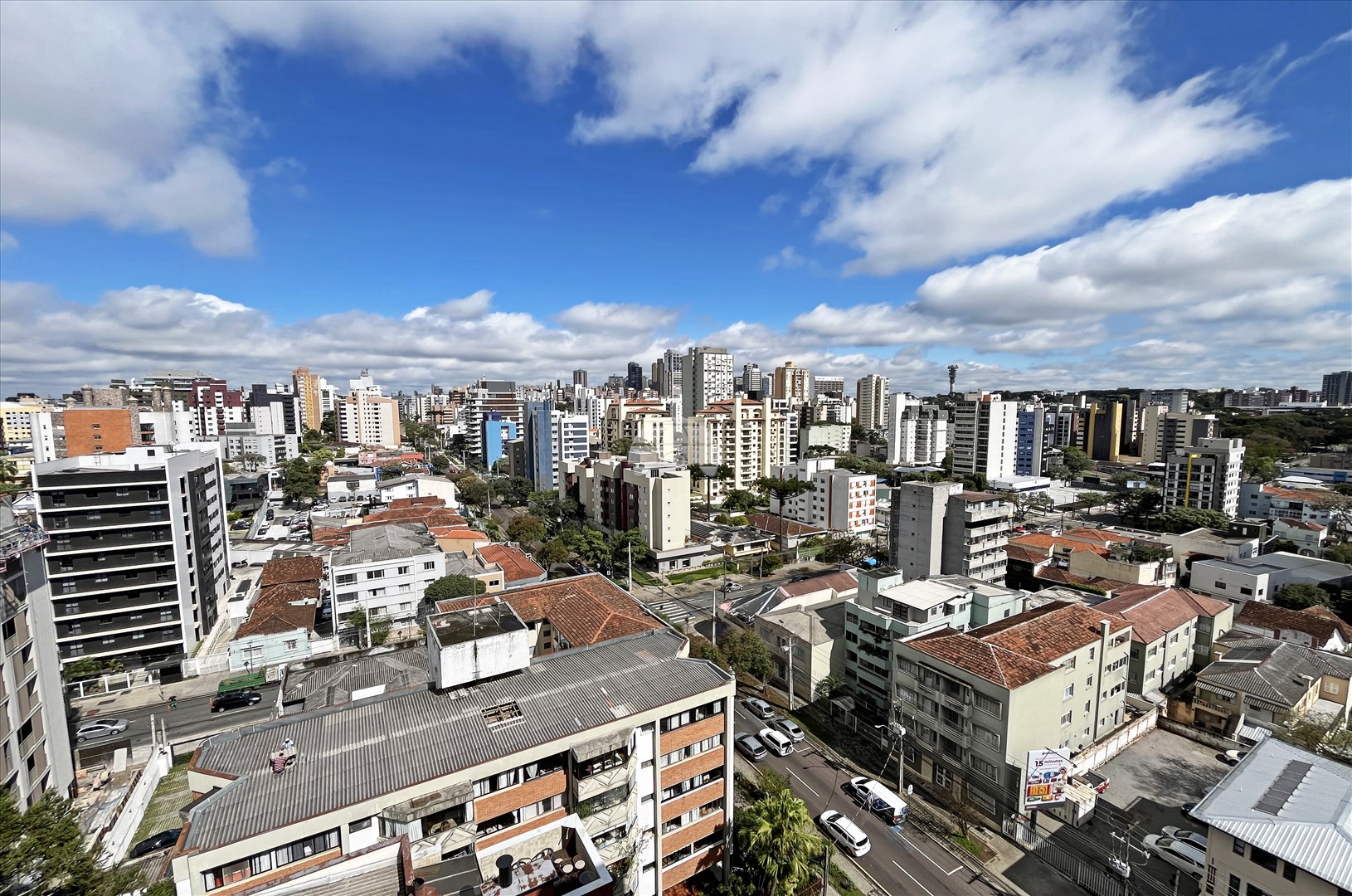 Apartamento para alugar em Centro, Curitiba — Portal Chave Fácil