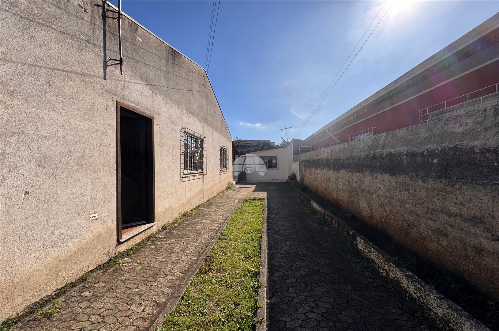 Casa à venda em Capão Raso, Curitiba — Portal Chave Fácil