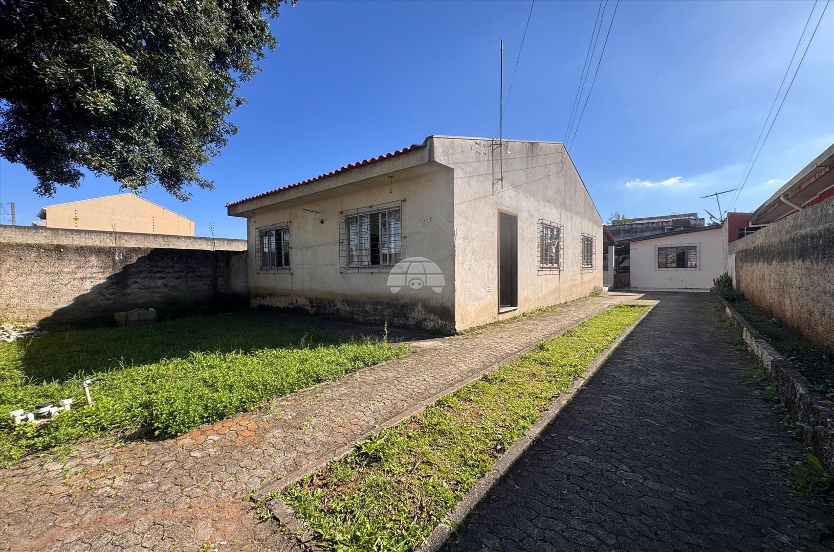 Casa à venda em Capão Raso, Curitiba — Portal Chave Fácil