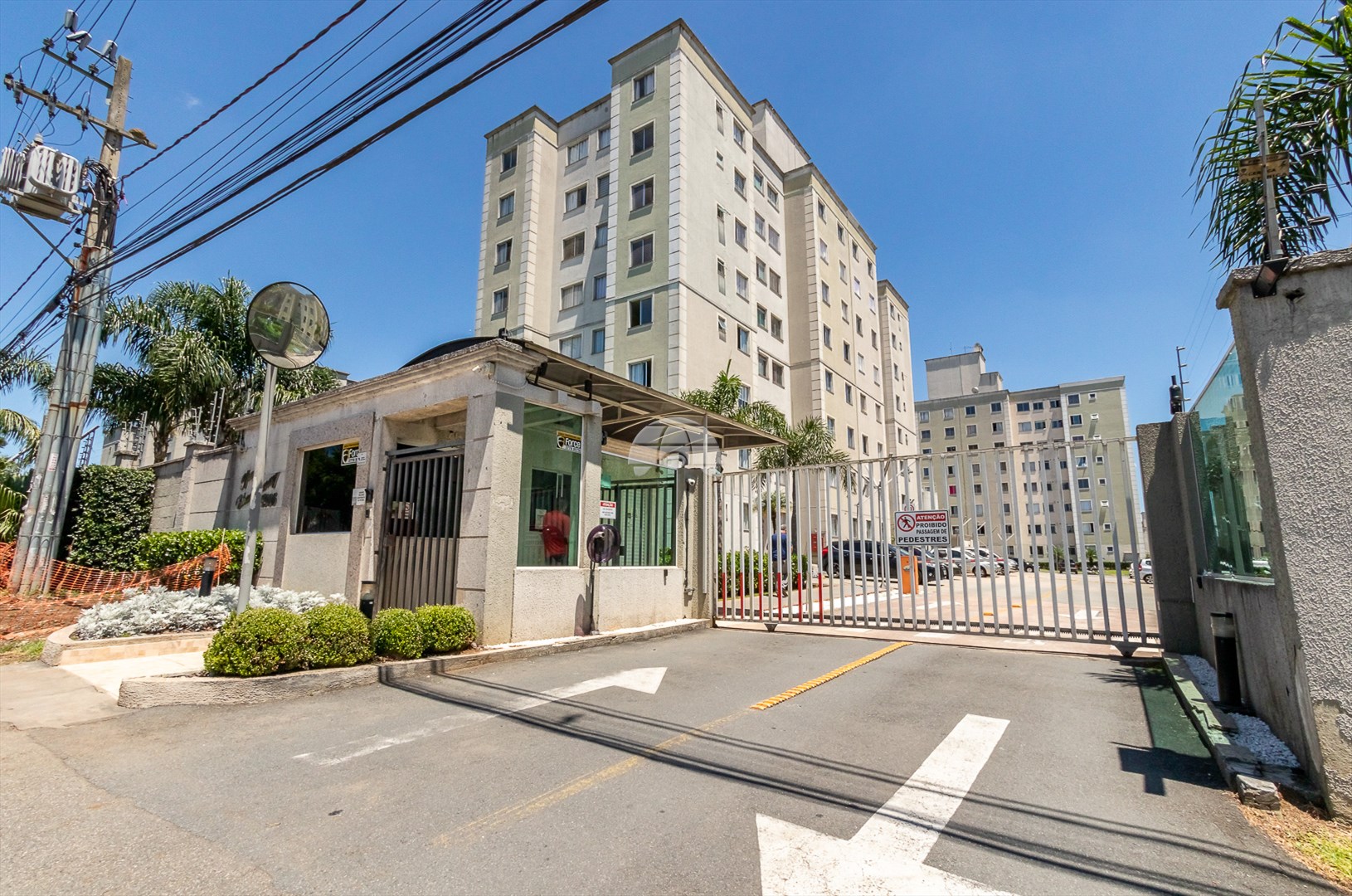 Casa à venda em Pinheirinho, Curitiba — Portal Chave Fácil
