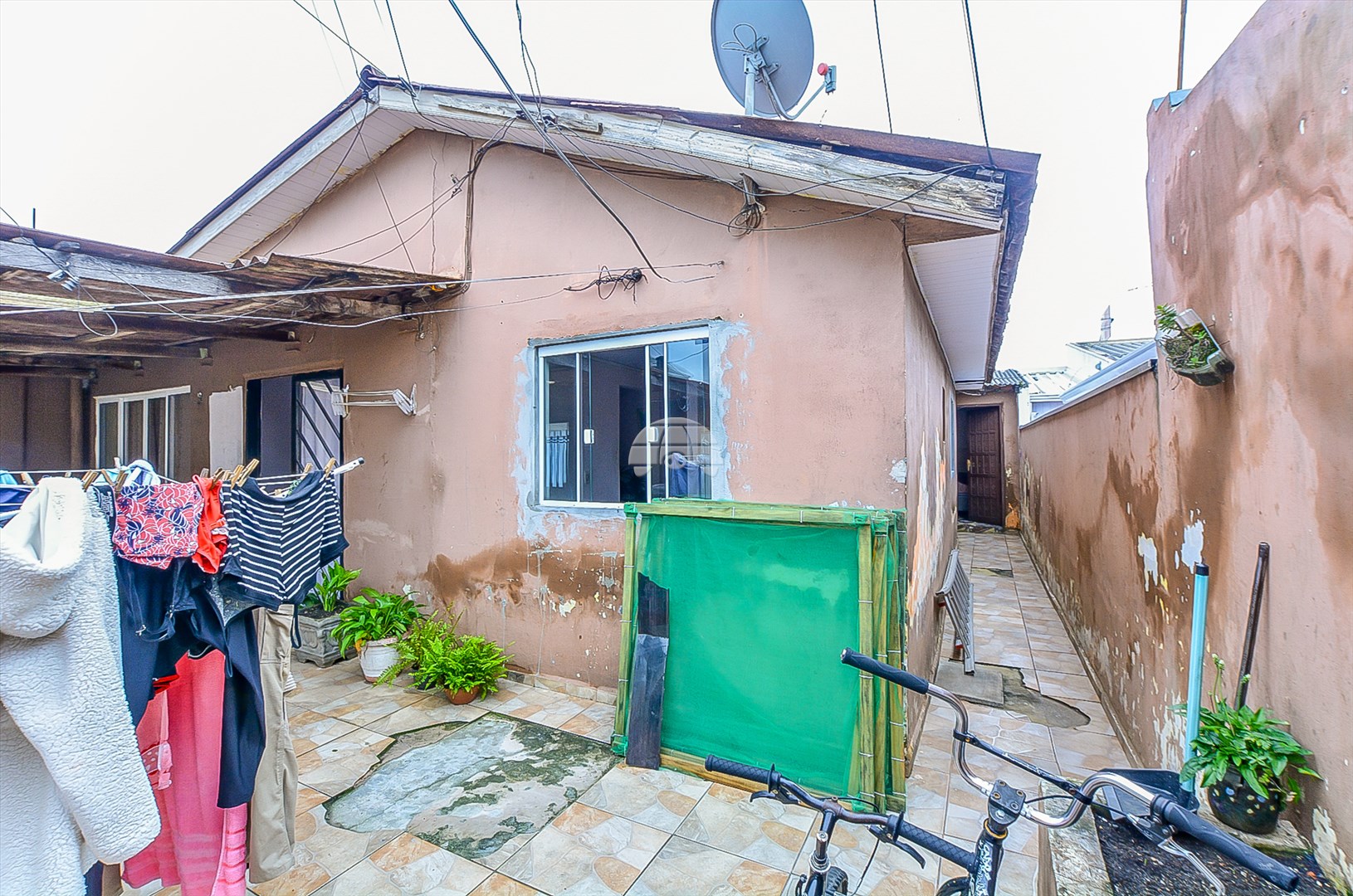 Casa à venda em Sítio Cercado, Curitiba — Portal Chave Fácil