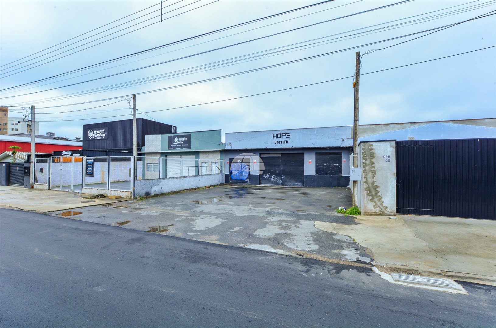 Terreno à venda em Novo Mundo, Curitiba — Portal Chave Fácil