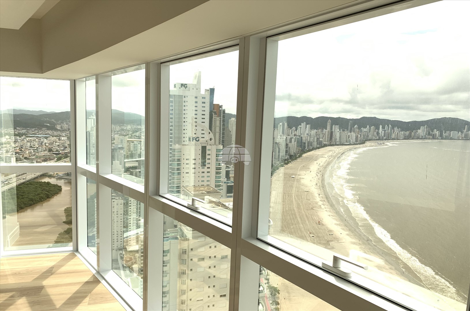 Apartamento à venda em Centro, Balneário Camboriú — Portal Chave Fácil