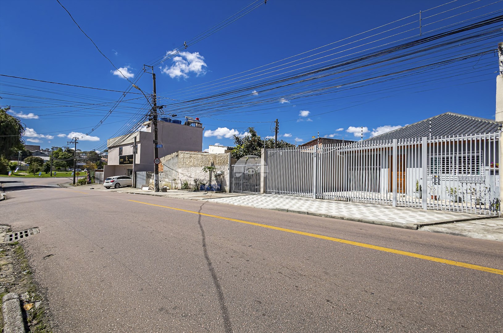 Casa à venda em Novo Mundo, Curitiba — Portal Chave Fácil