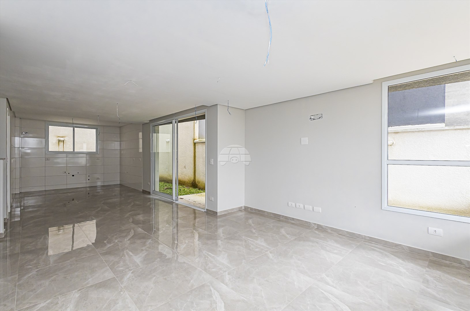 Casa à venda em Santa Cândida, Curitiba — Portal Chave Fácil