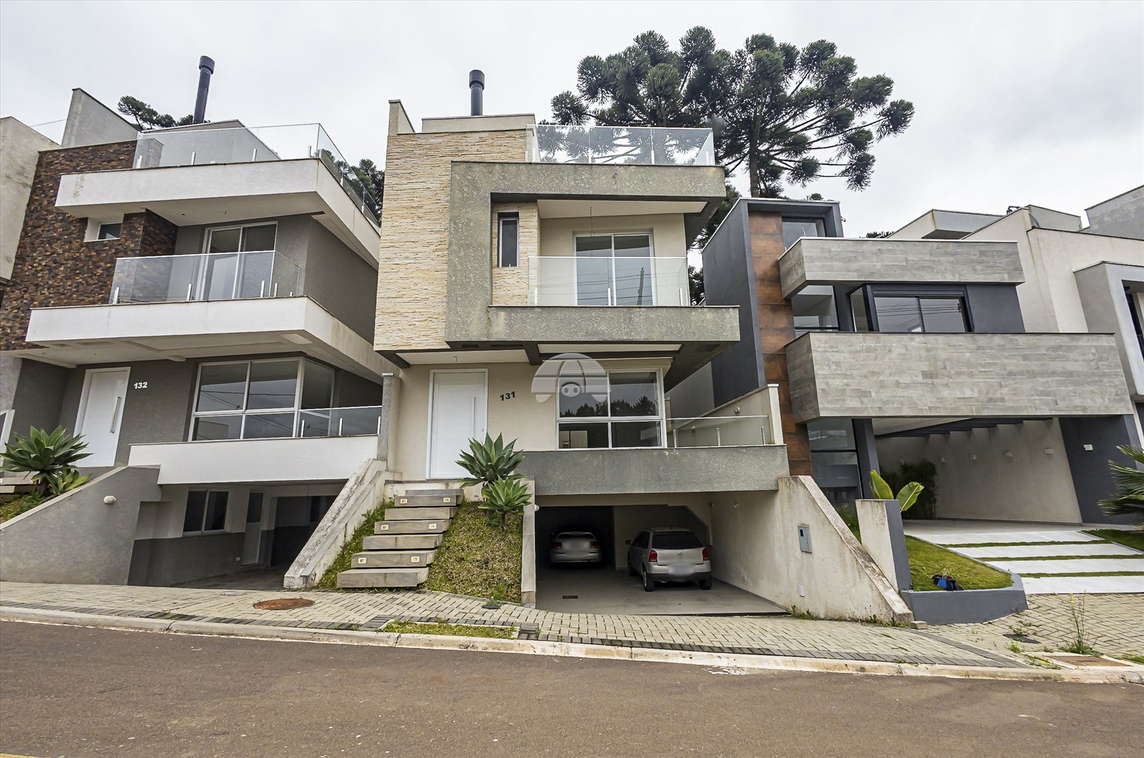 Casa à venda em Santa Cândida, Curitiba — Portal Chave Fácil