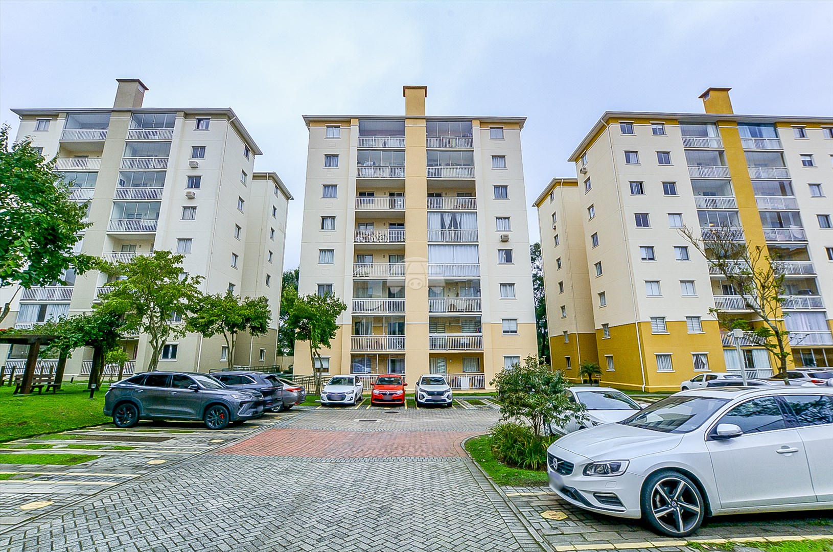 Apartamento à venda em Capão Raso, Curitiba — Portal Chave Fácil
