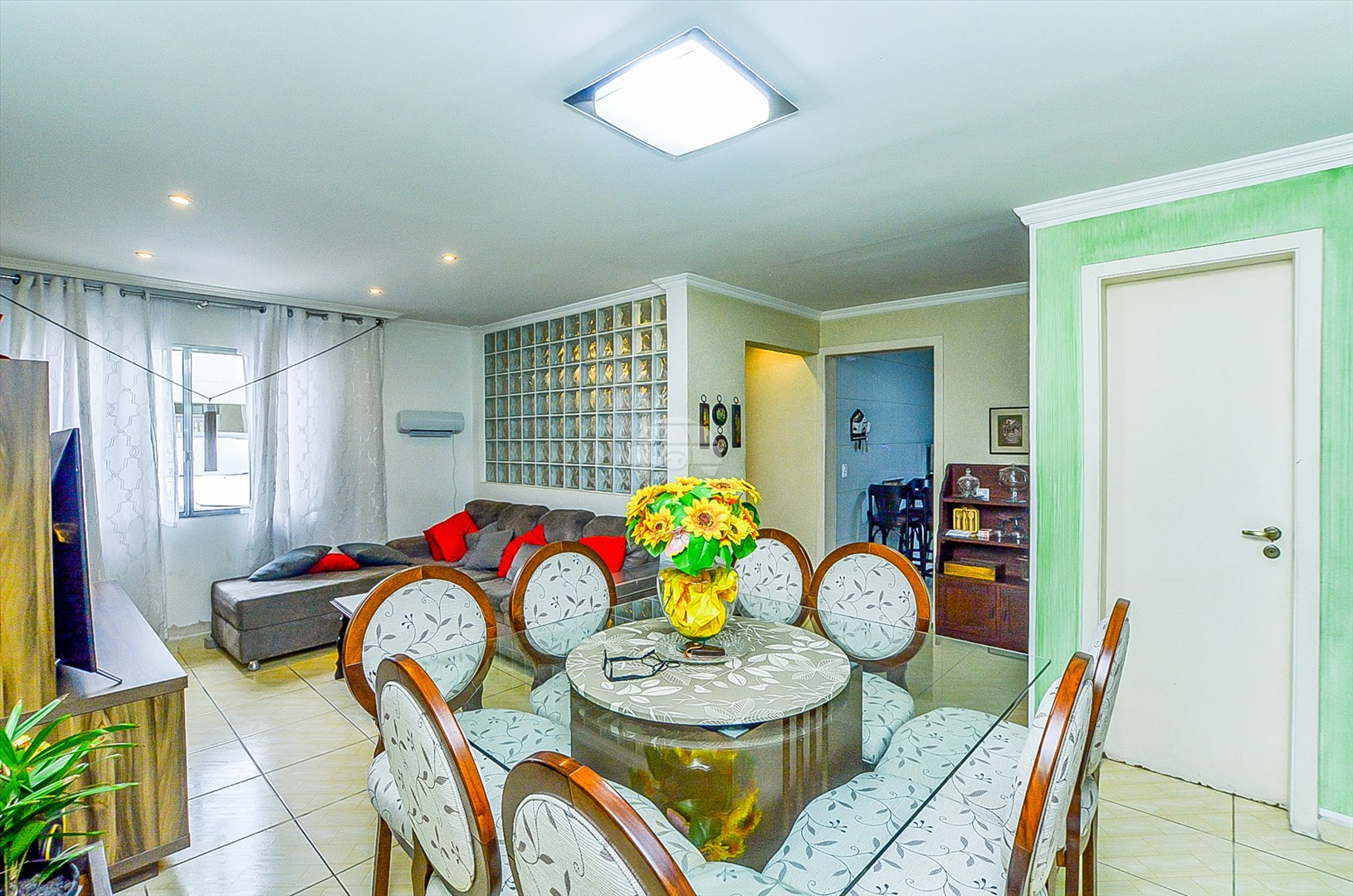 Casa à venda em Xaxim, Curitiba — Portal Chave Fácil