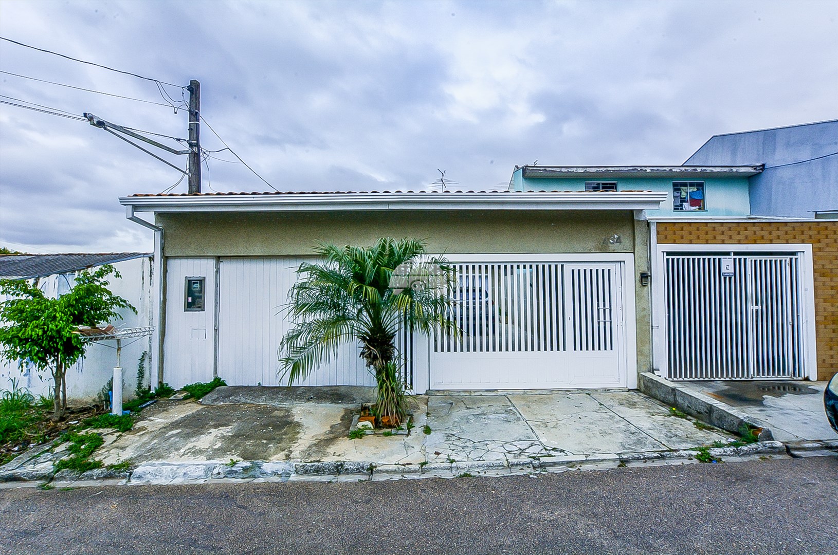 Casa à venda em Xaxim, Curitiba — Portal Chave Fácil