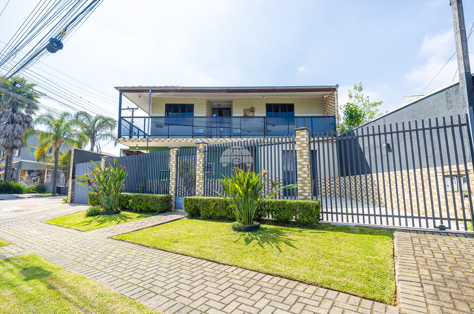 Sobrado à venda em Cidade Industrial, Curitiba — Portal Chave Fácil