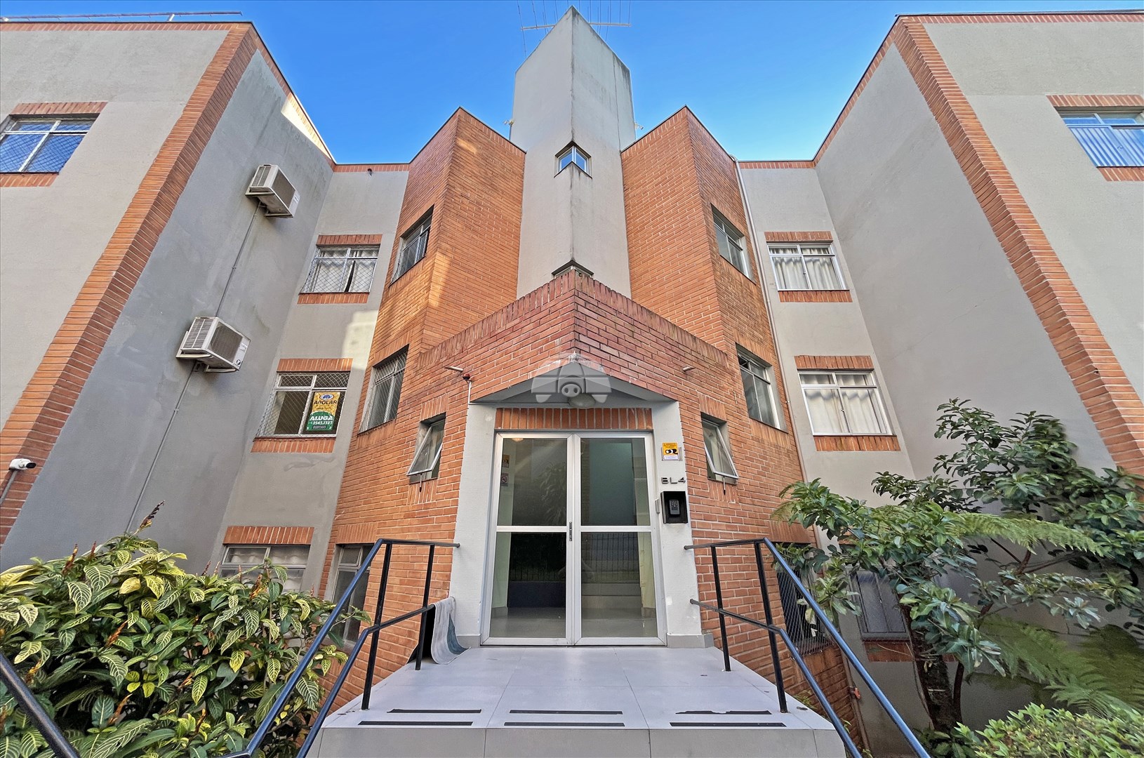 Apartamento para alugar em Uberaba, Curitiba — Portal Chave Fácil