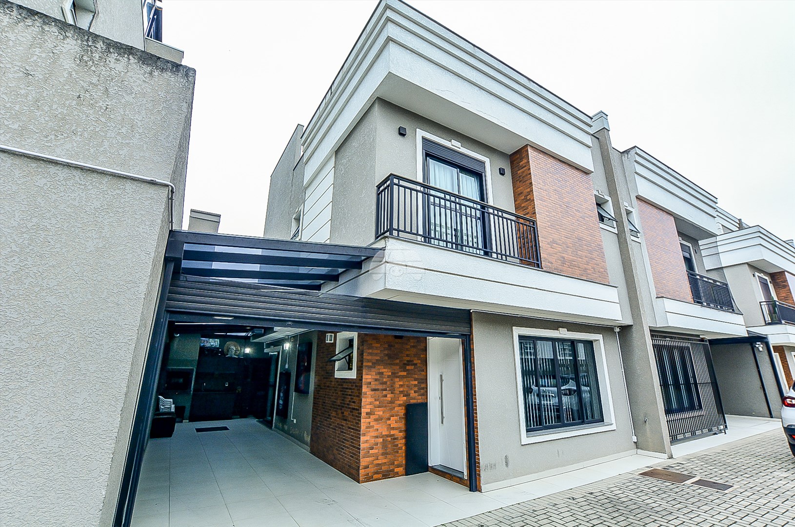 Casa à venda em Hauer, Curitiba — Portal Chave Fácil