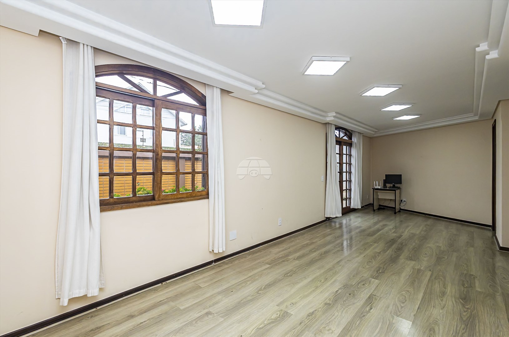 Casa à venda em Ahú, Curitiba — Portal Chave Fácil