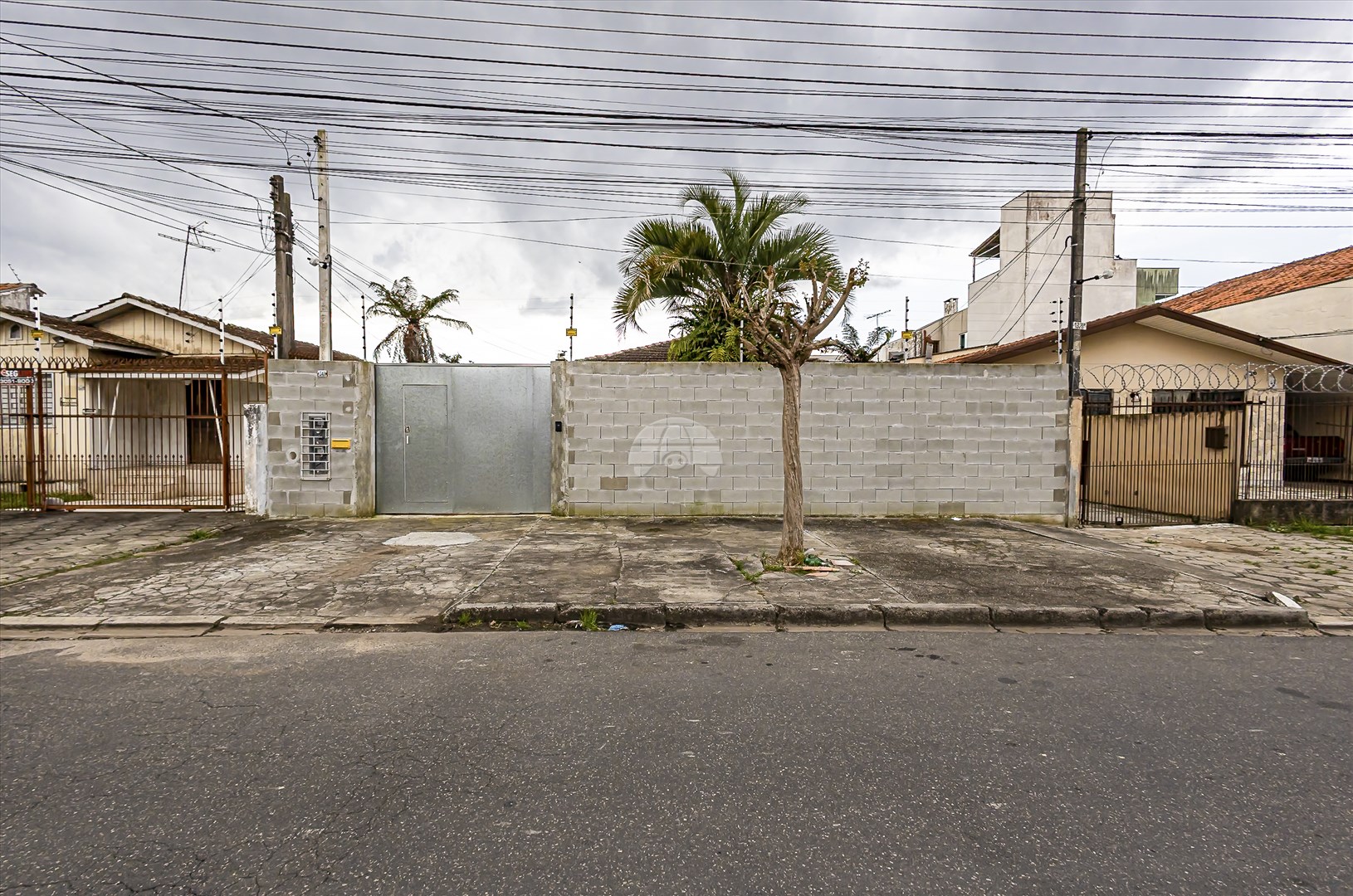 Terreno à venda em Hauer, Curitiba — Portal Chave Fácil