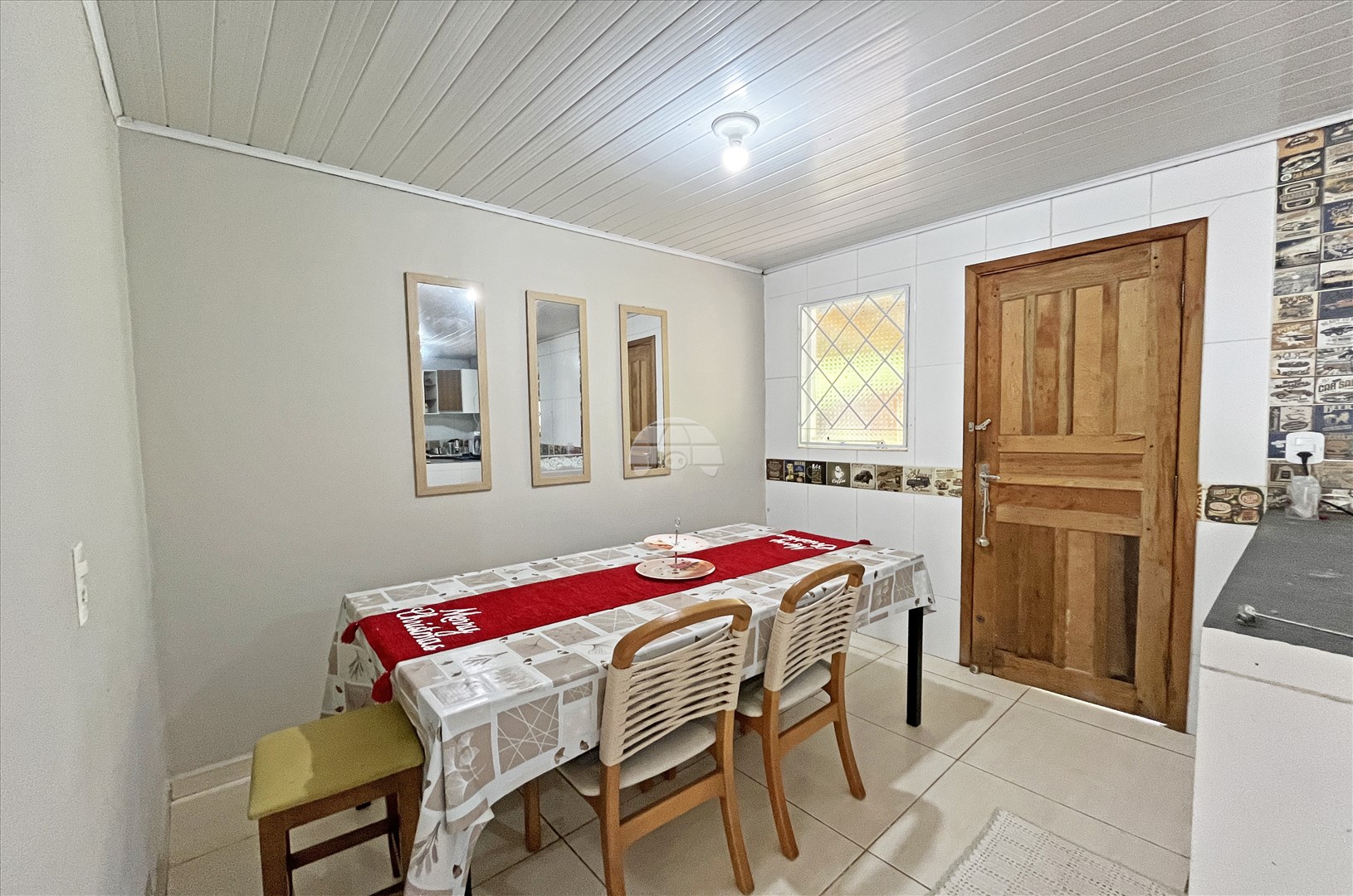 Casa para alugar em São Dimas, Colombo — Portal Chave Fácil