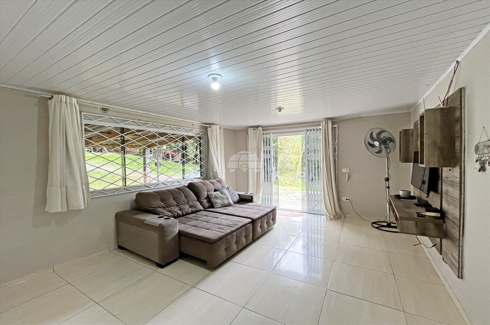 Casa para alugar em São Dimas, Colombo — Portal Chave Fácil