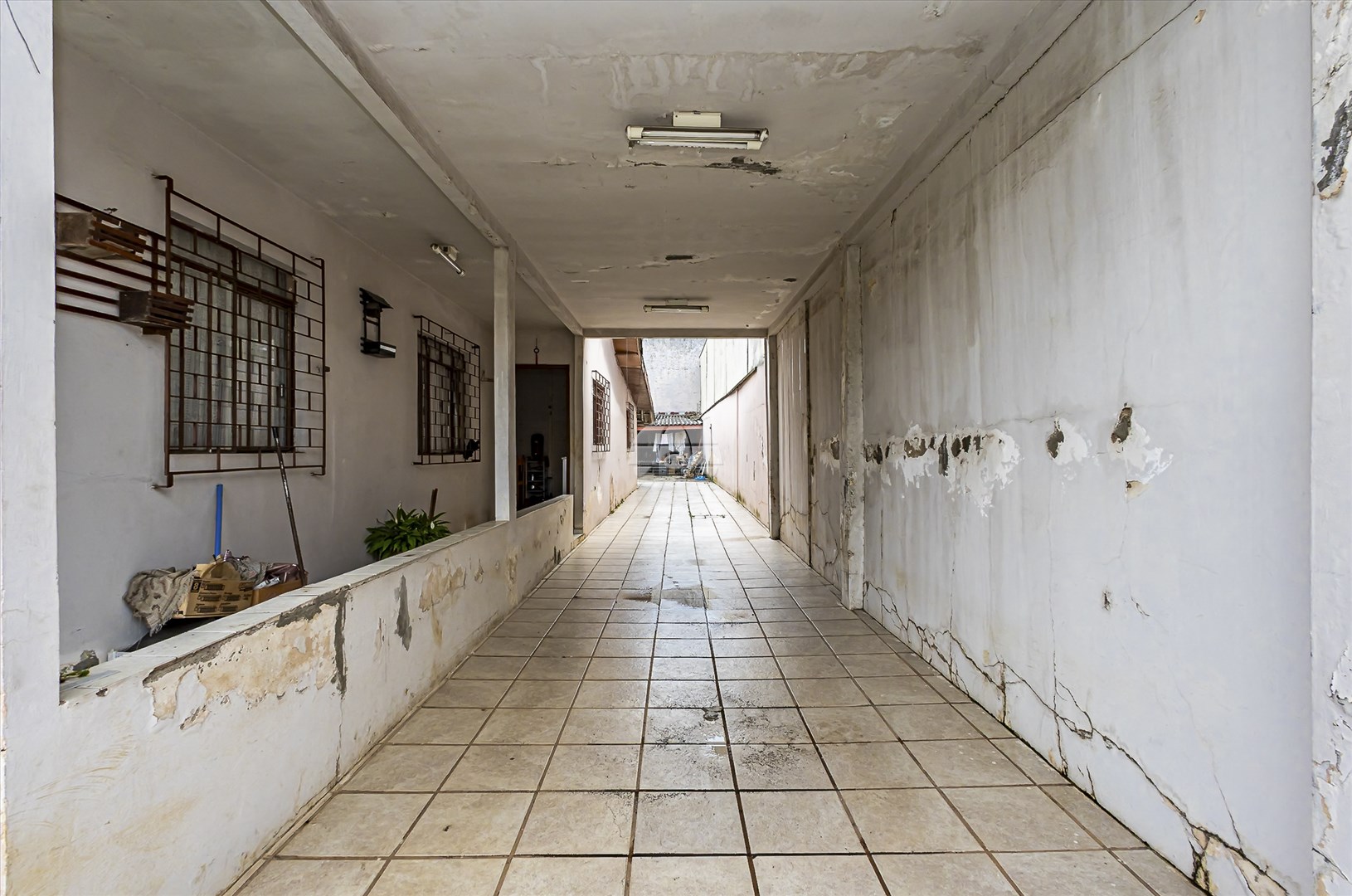 Terreno à venda em Hauer, Curitiba — Portal Chave Fácil