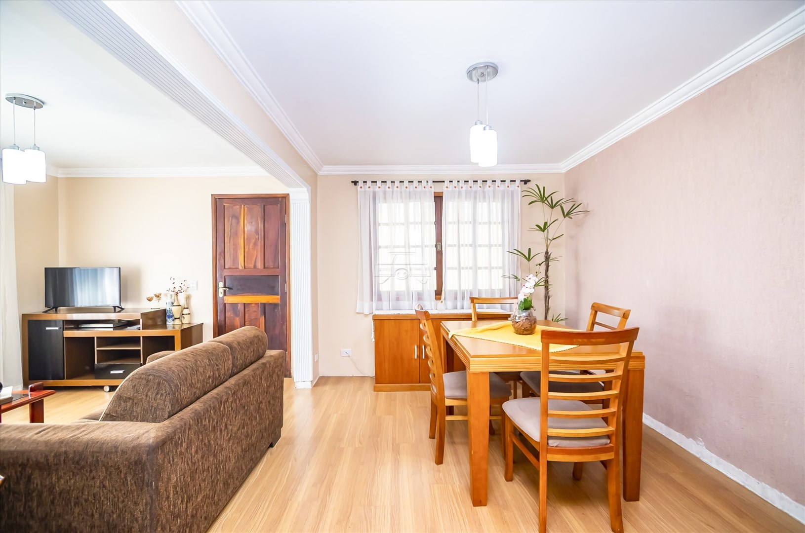 Casa à venda em Xaxim, Curitiba — Portal Chave Fácil