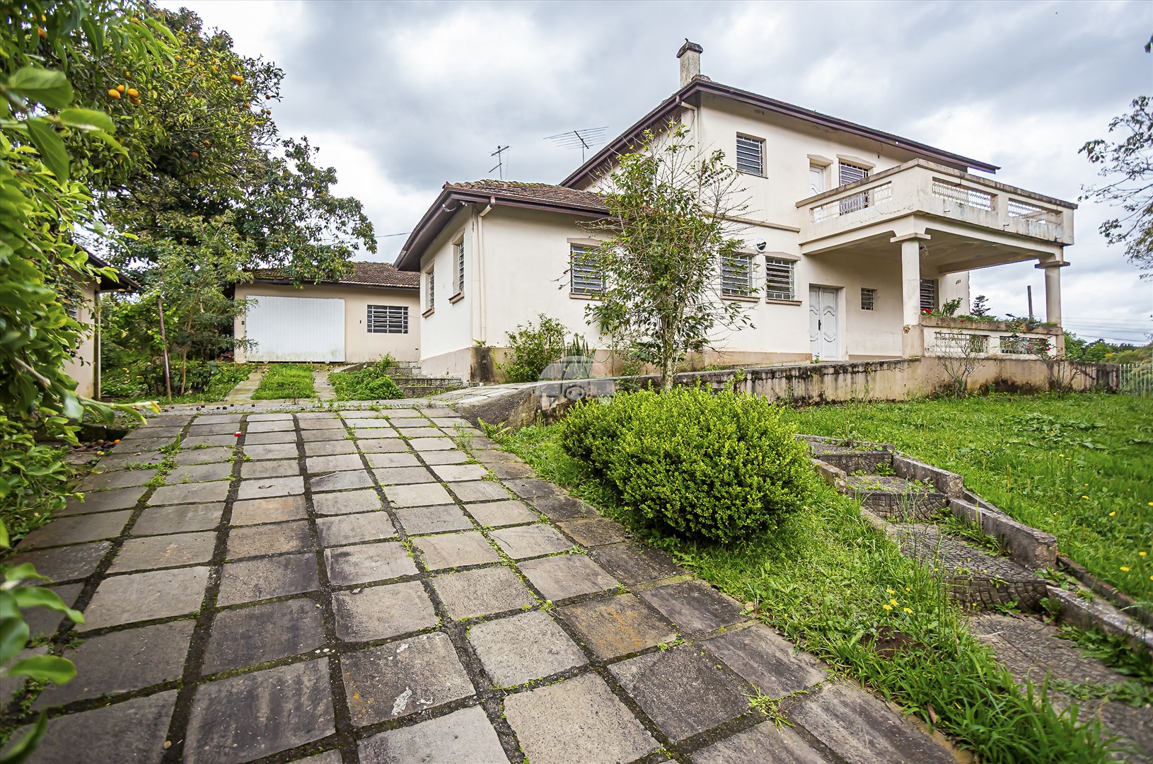 Casa à venda em Vista Alegre, Curitiba — Portal Chave Fácil