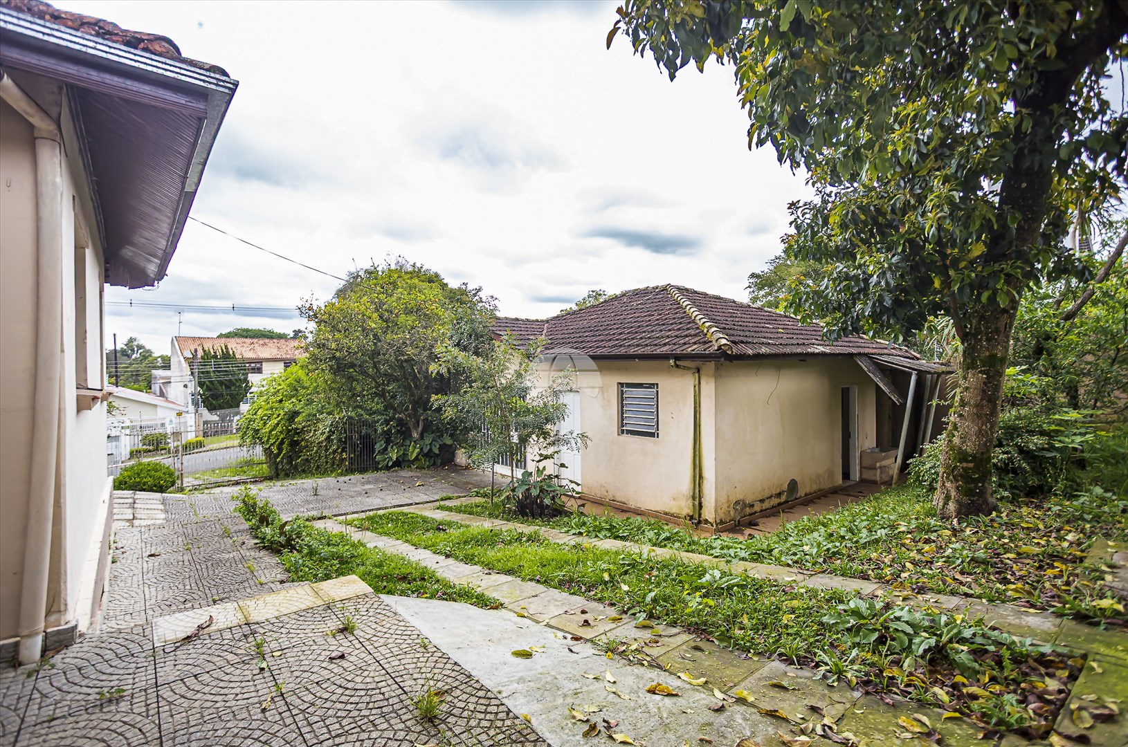 Casa à venda em Vista Alegre, Curitiba — Portal Chave Fácil