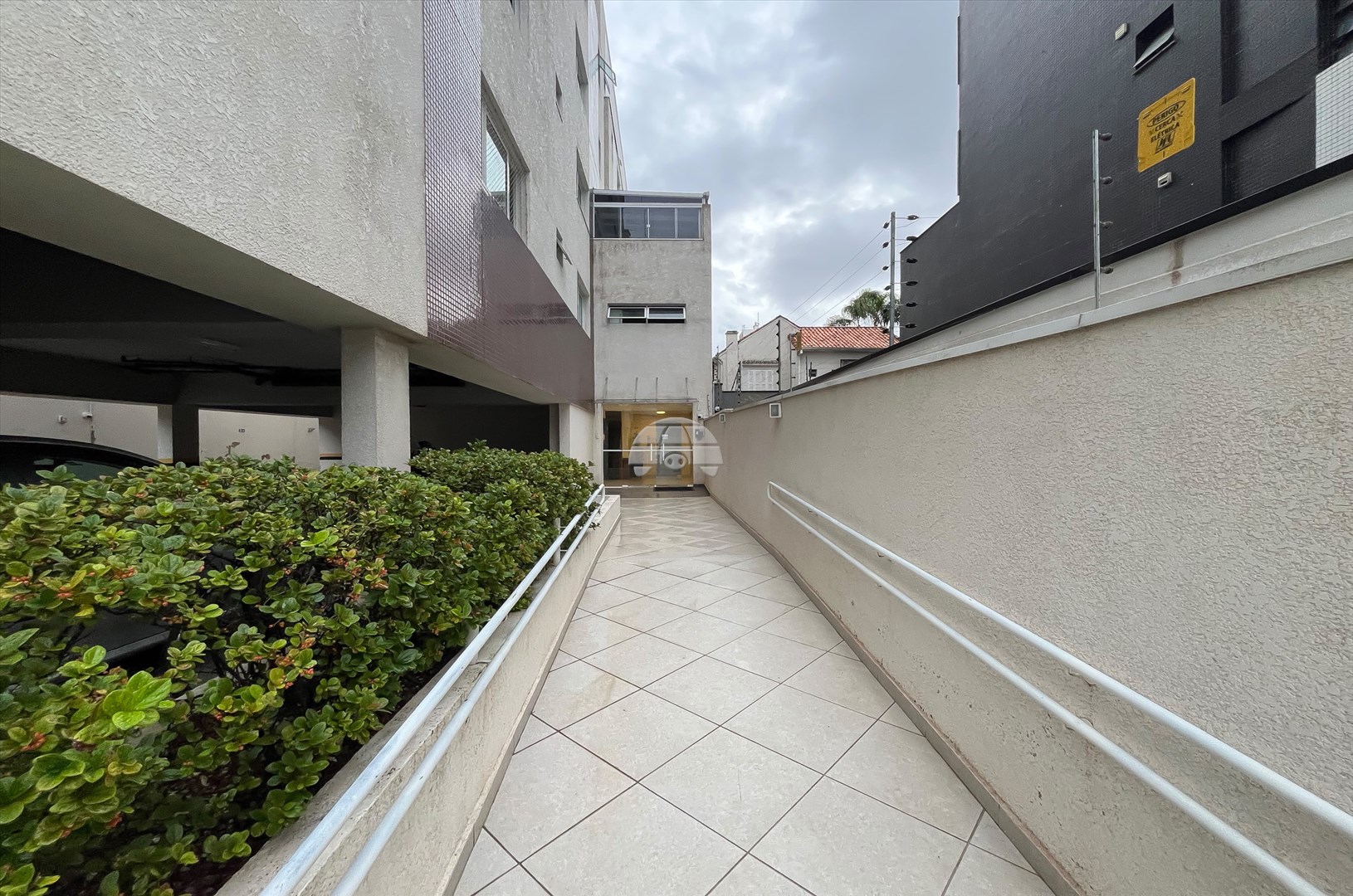 Apartamento para alugar em Alto Da Rua Xv, Curitiba — Portal Chave Fácil