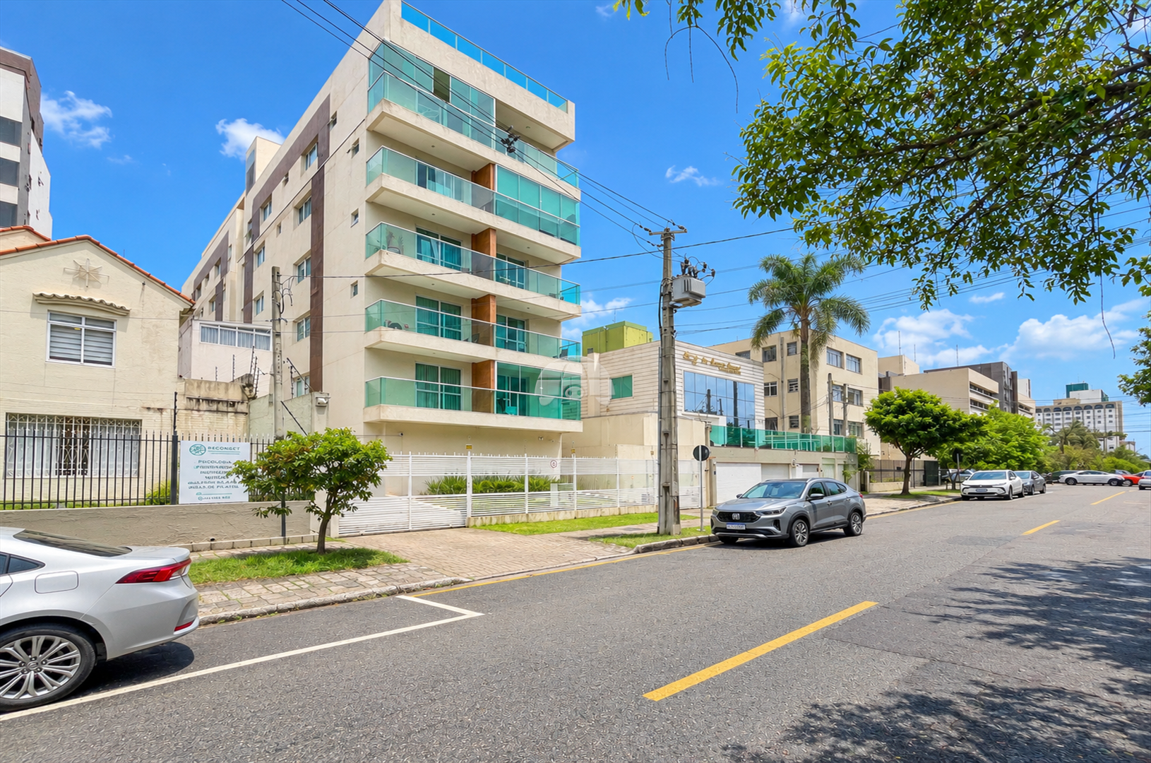 Apartamento para alugar em Alto Da Rua Xv, Curitiba — Portal Chave Fácil