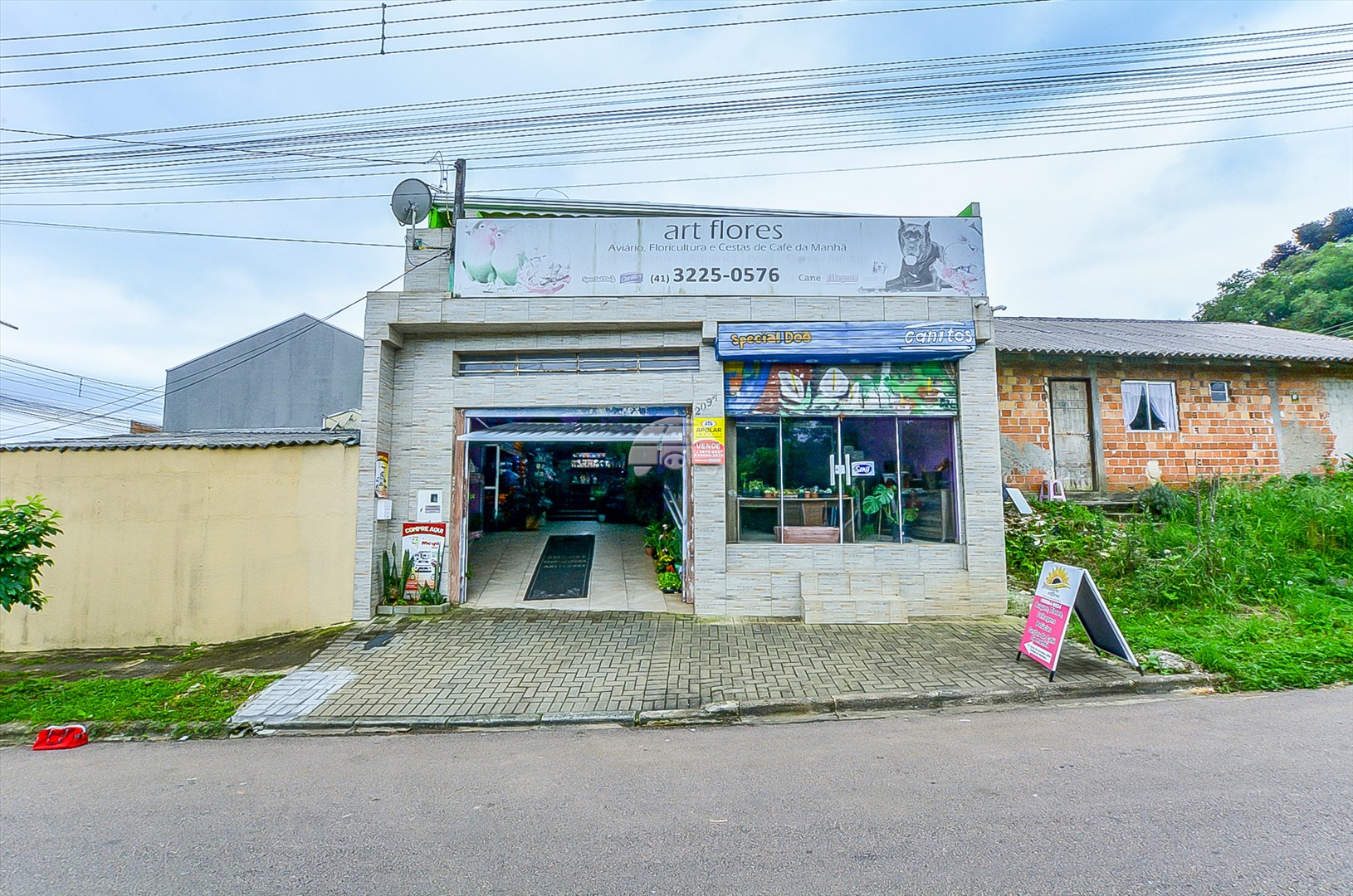 Casa à venda em Campo De Santana, Curitiba — Portal Chave Fácil