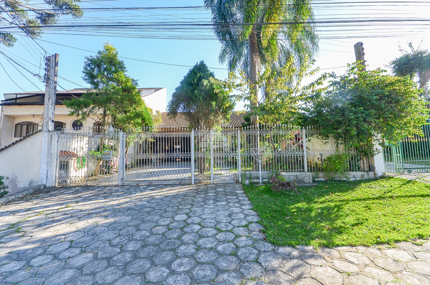 Casa à venda em Bacacheri, Curitiba — Portal Chave Fácil