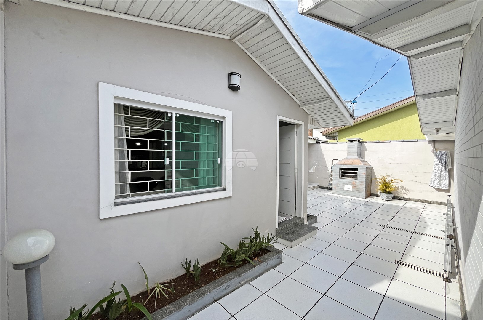Casa para alugar em Sítio Cercado, Curitiba — Portal Chave Fácil