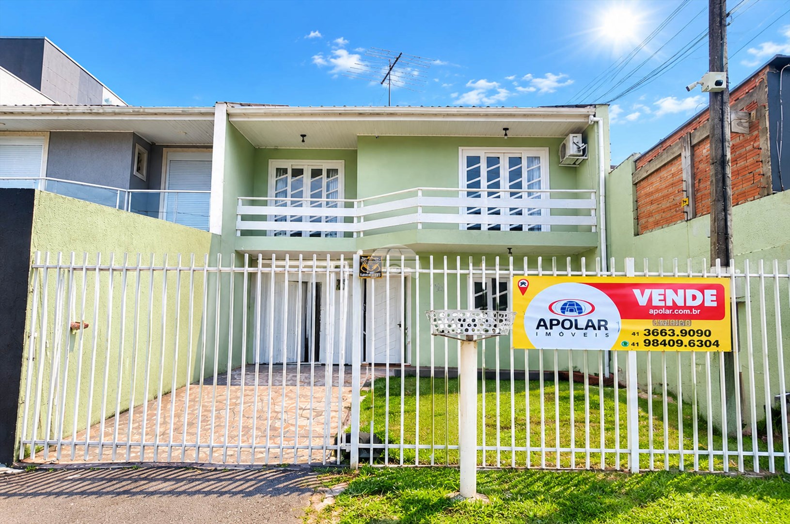 Casa à venda em Maracana, Colombo — Portal Chave Fácil