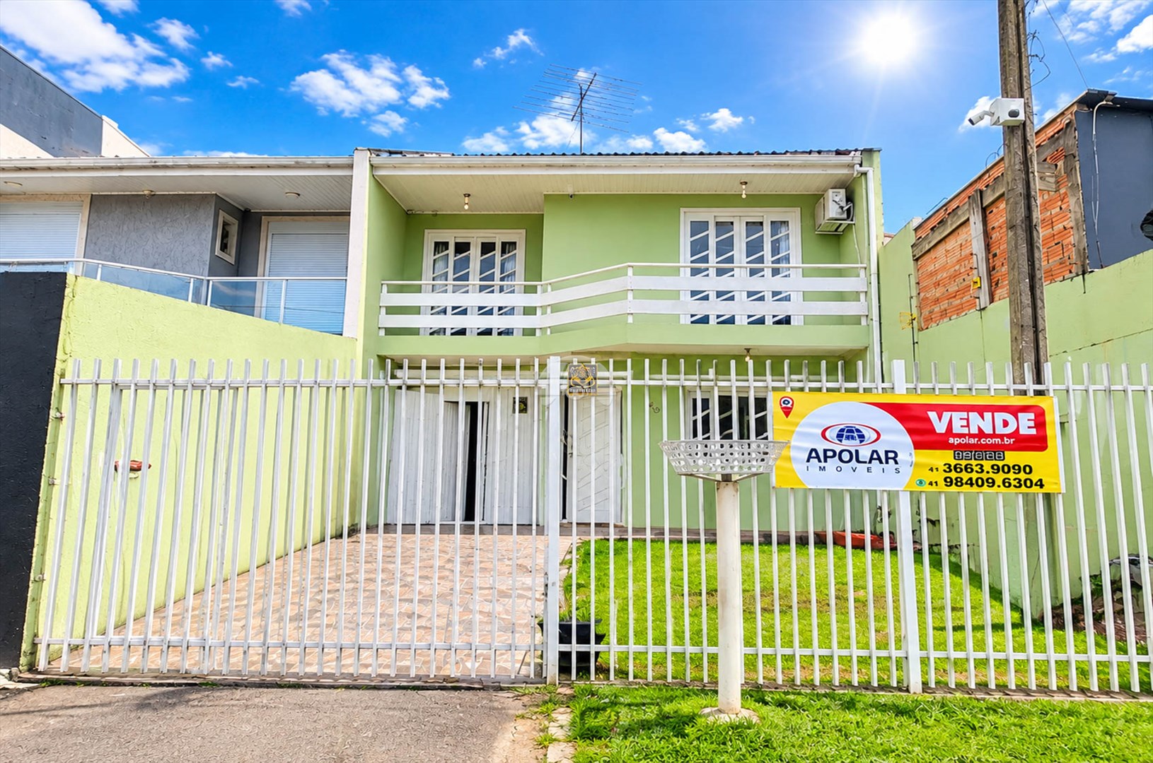 Casa à venda em Maracana, Colombo — Portal Chave Fácil